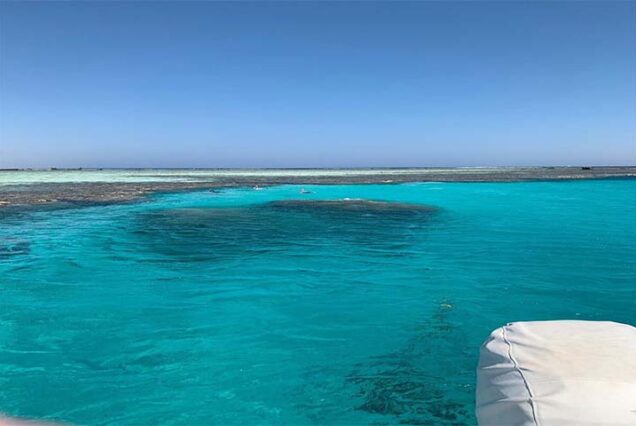 Całodniowa wycieczka łodzią z Hurghady na Orange Island – rejs po Morzu Czerwonym ze snorkelingiem i nurkowaniem.