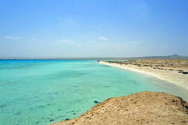 Biała plaża Sharm El Luli – rajskie miejsce w Marsa Alam