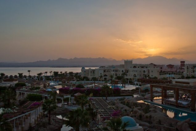 Top-rated Hurghada excursion – cultural and Bazar El Dahar w Hurghadzie – tradycyjny egipski rynek z przyprawami i pamiątkamitour